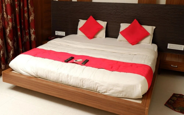 OYO 3737 Hotel City Palace