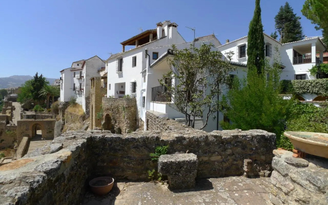 Salvatierra Guest House