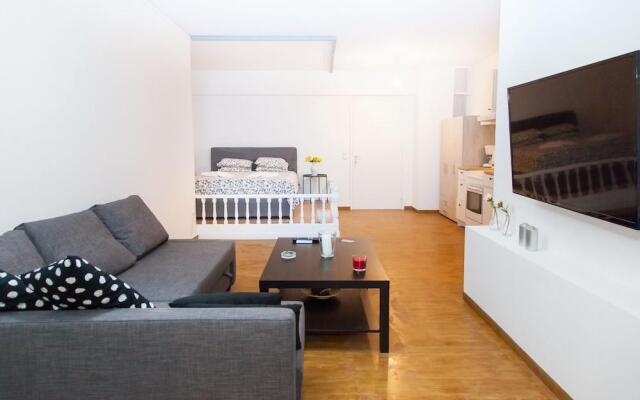 Glyfada Square Modern And Cozy Apartment