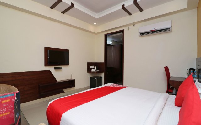 OYO 12823 Hotel Pearl Avenue