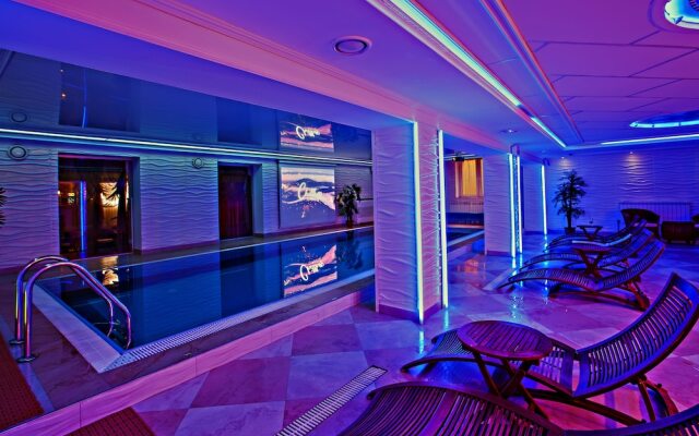 Metropol Hotel