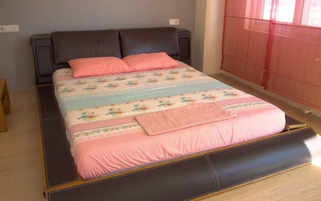 Close To Sea With Private Pool Villapayallar 7