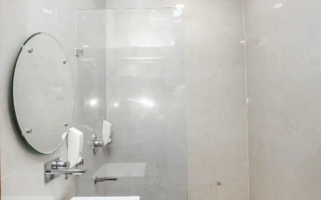 Goroomgo Karan Residency Amritsar
