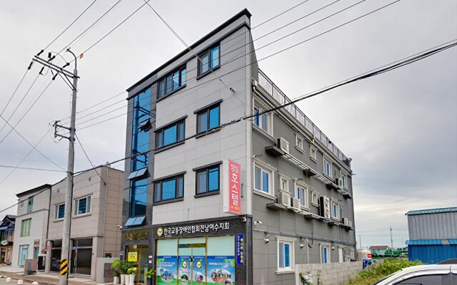 Yeosu Seongsim Pension