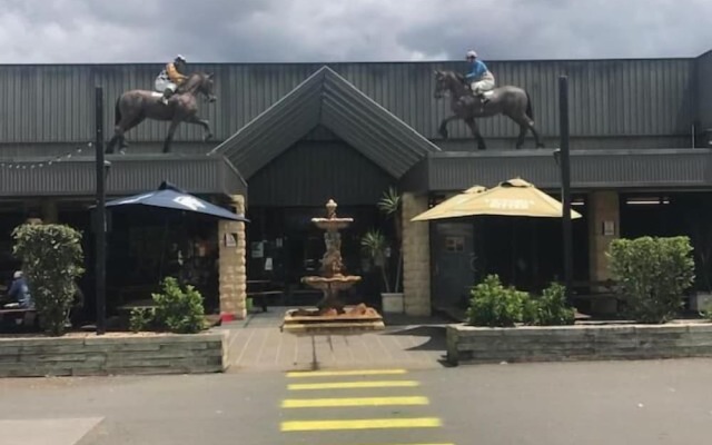 Blacktown Tavern