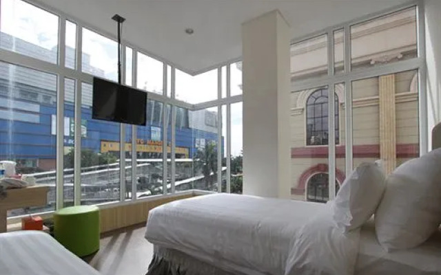 Ibis Mangga Dua & Apartments