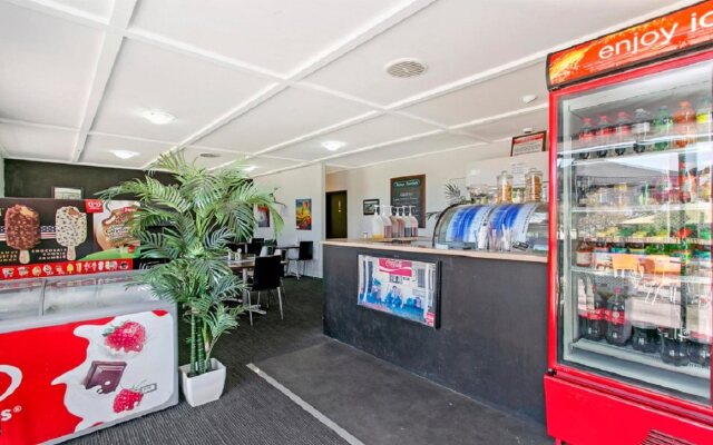 Ocean Crest Motel