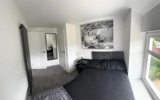 New High Spec 3 Bedroom Holiday Home