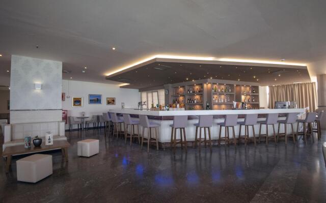 Themis Beach Hotel