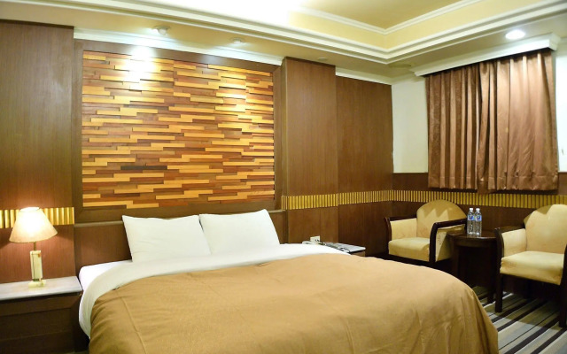 Ying Zhen Hotel