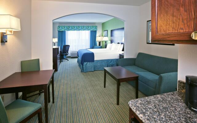 Holiday Inn Express Hotel & Suites Graham, an IHG Hotel