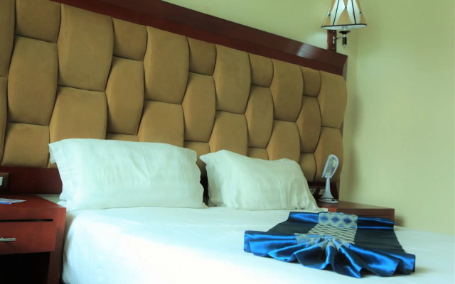 Blue Birds International Hotel