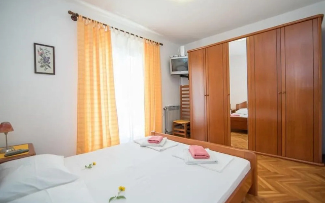 Apartments Natasa -