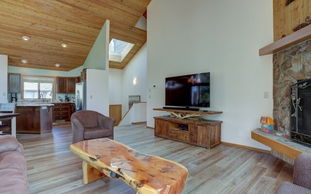 15 Big Leaf 3 Bedroom Home by RedAwning