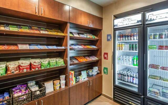 Comfort Suites Marietta - Parkersburg