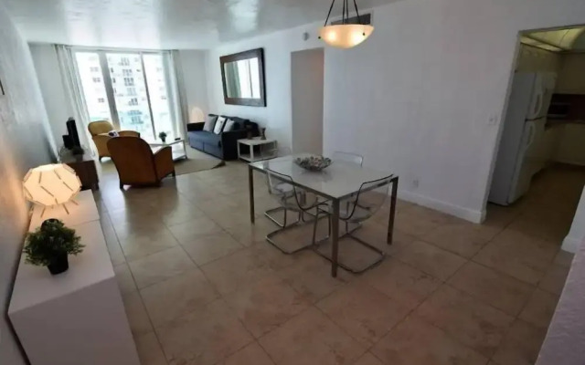 Spectacular 1 Bed 1 Bath @ Tides