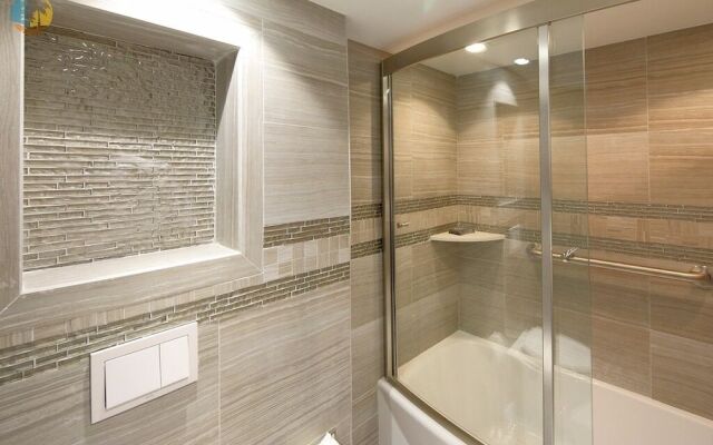 Alexander 1404 2 Bedroom Apts by RedAwning