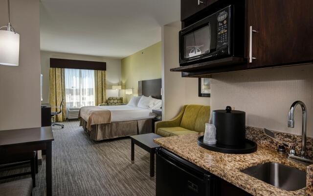 Holiday Inn Express & Suites Conway by IHG