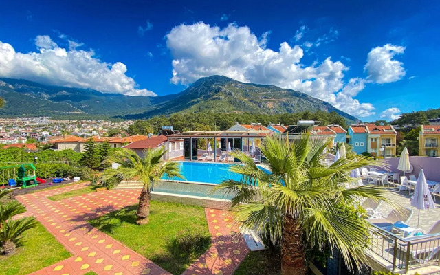 Fethiye Nokta Katranci Suit