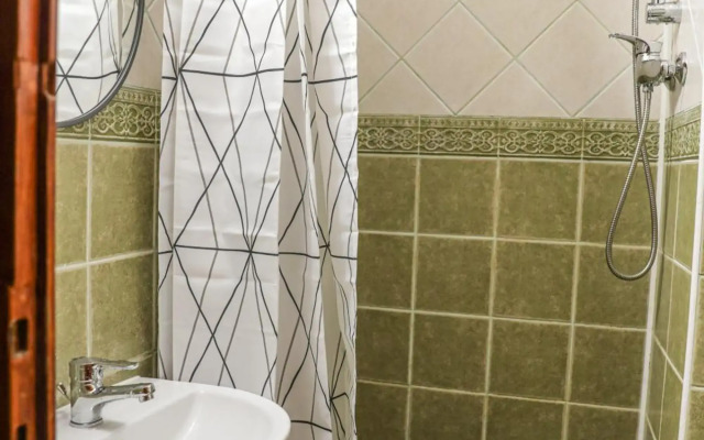 Color Apartments Eugen Carada St