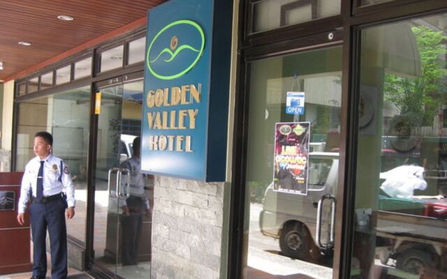 Golden Valley Hotel