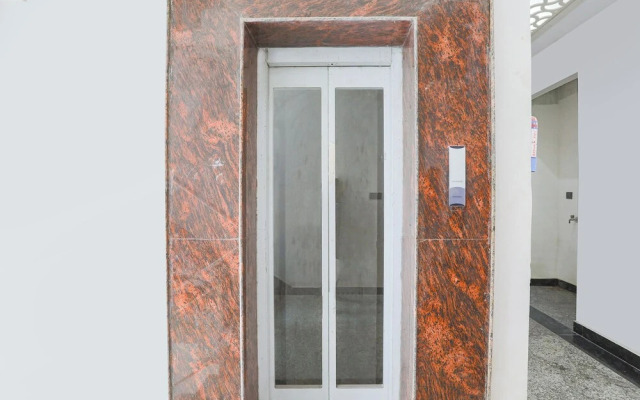 FabHotel Sunrise Sector 56