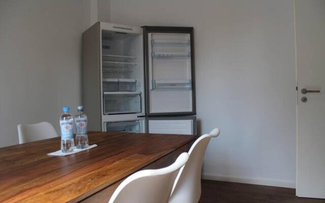 LONDON . CHILLINGHOUSE # 9, 3 Min. vom ICE, NETFLIX, Garten