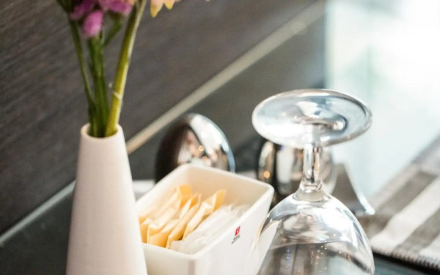 Royale Signature Hotel