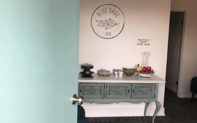 Blue Sage Inn & Suites