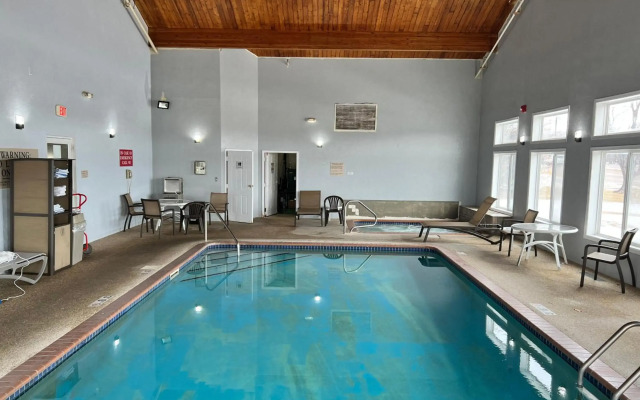 Grandstay Hotel and Suites