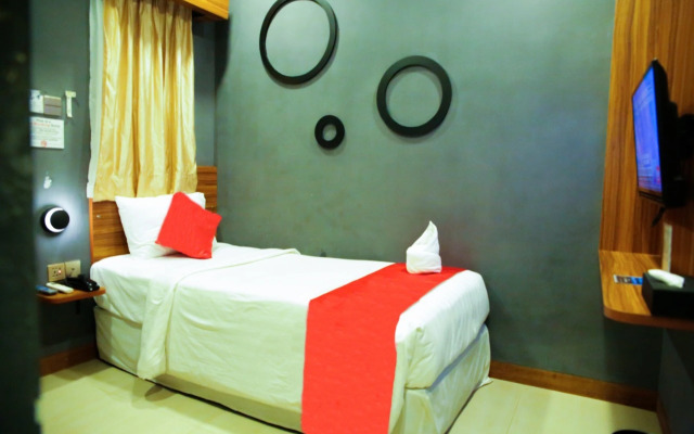 OYO 2097 Hotel Laksana Inn