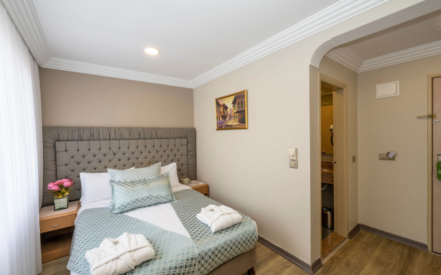 Grand Anka Hotel