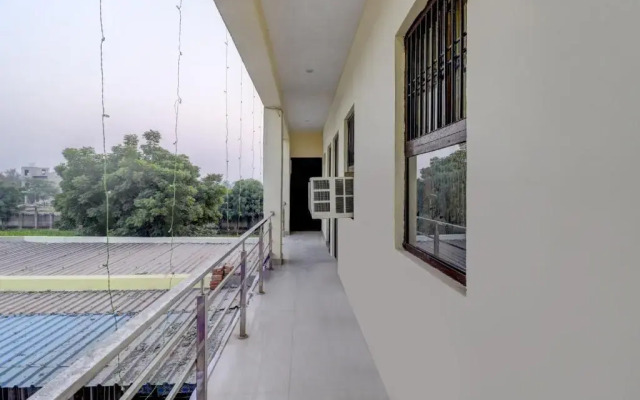 OYO Flagship 70384 Shri Ji Palace
