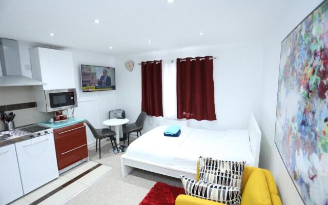 Classic Studio Lytham Up London