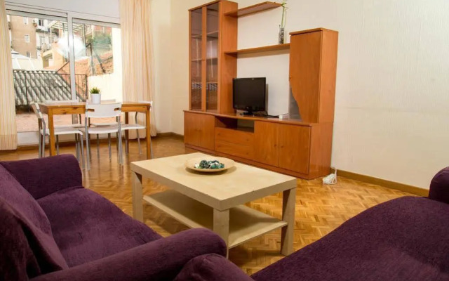 Sant Jordi Pisos - Dos de Maig