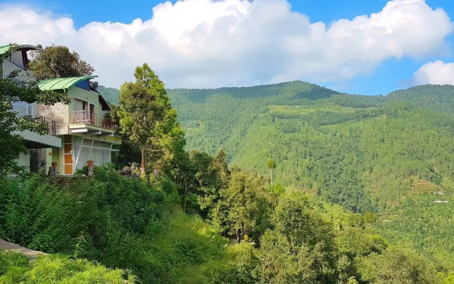 Seclude Ramgarh, Cliff's Edge