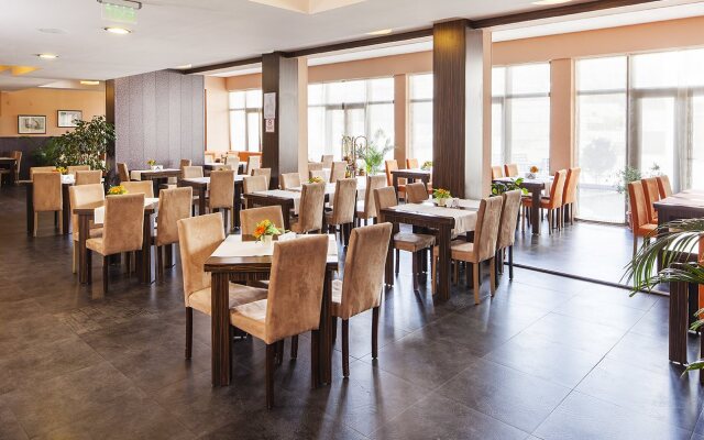 St. George Ski & Holiday