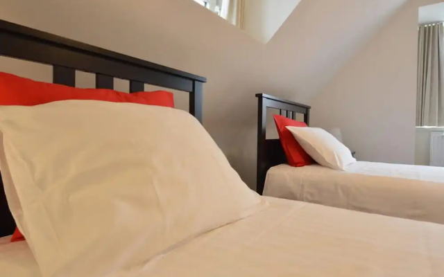 Soothing Holiday Home With Recreation Room - фото 2