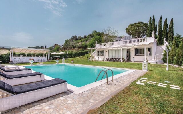 Amazing Home In Roma With Wifi And Outdoor Swimming Pool