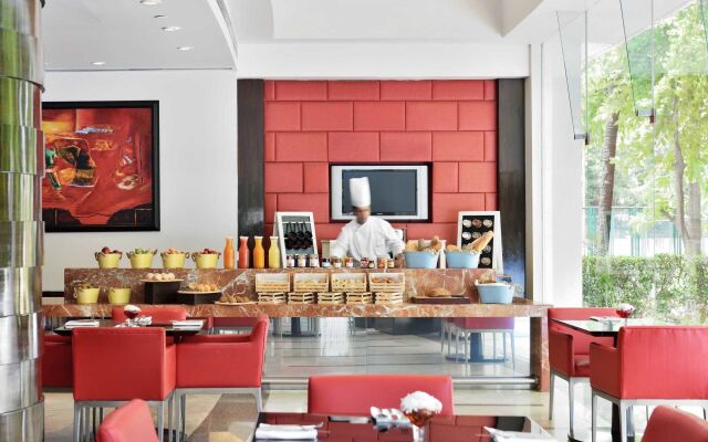 Lakeside Chalet - Mumbai, Marriott Executive Apartments
