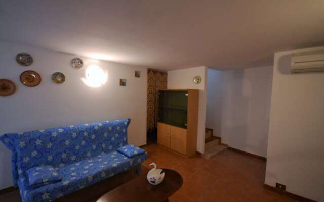 Well Located Apartment With Swimming Pool in Lignano