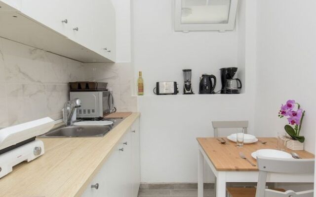 Canuck Apartment