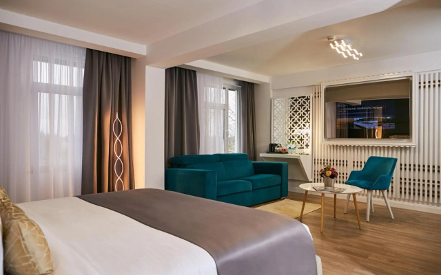 Lebada Luxury Resort & Spa