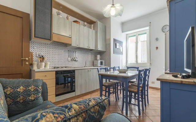 San Lorenzo Roomy Apartment