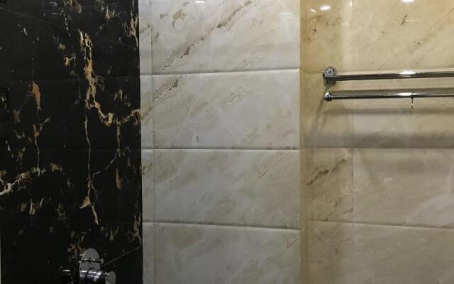OYO 27864 Hotel Samrat