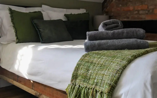 Malvern Hills Apartment