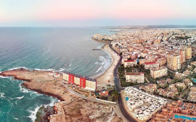 Ático familiar para 3/4px con terraza y Parking en Torrevieja