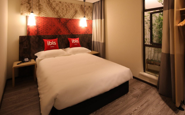 Ibis Shanghai Changshou