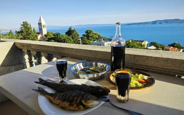 Maza - With Seaview & Parking - R1