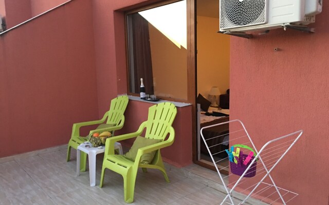 Beach Aparthotel Salt Lake